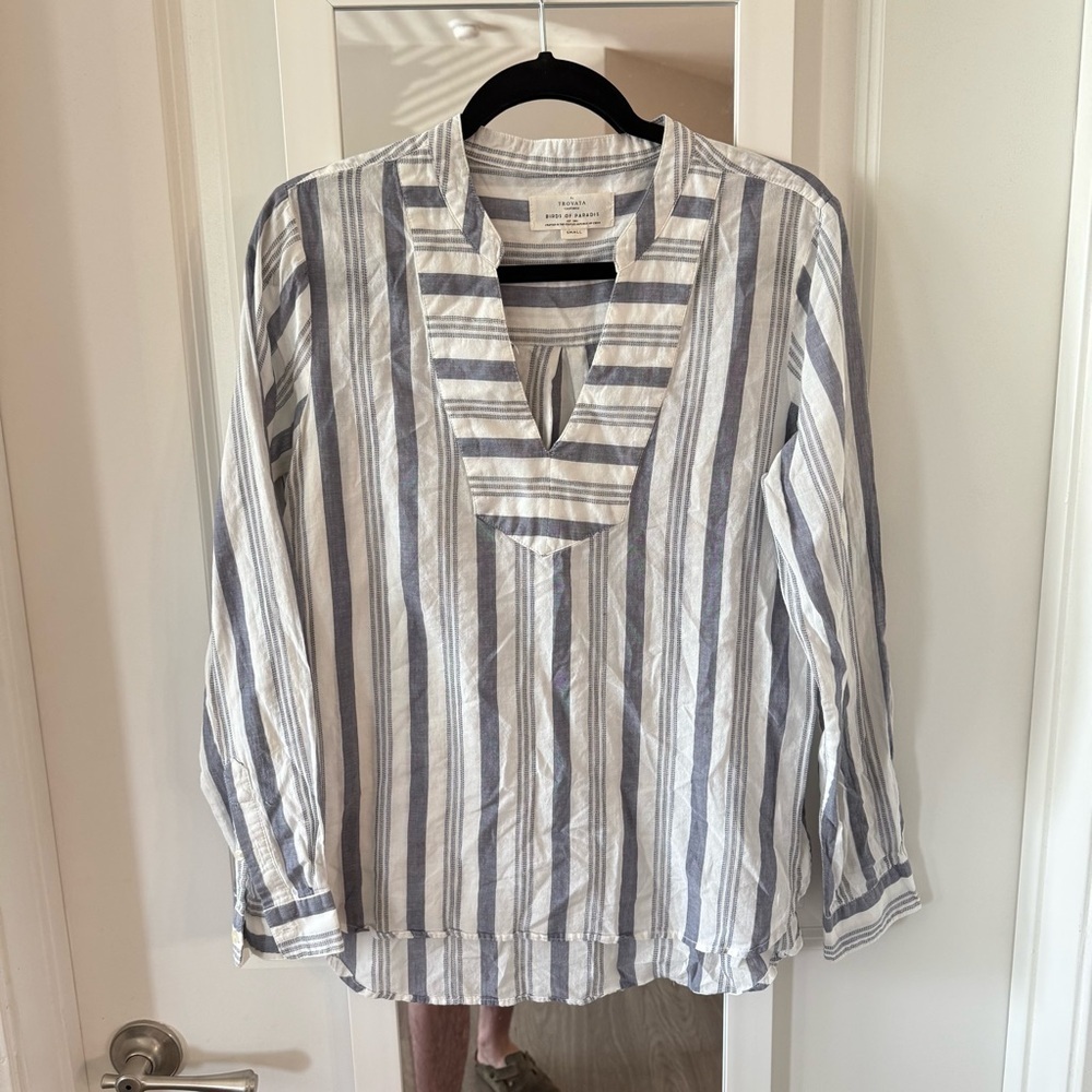Private Striped Long Sleeve Blouse Size Small
Color Grey/Blue White
